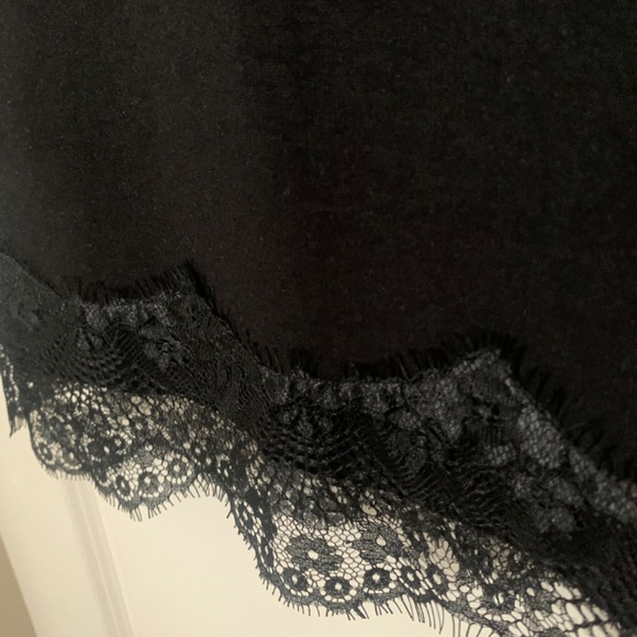 Black strapless dress with lace trim - Picture 3 of 6